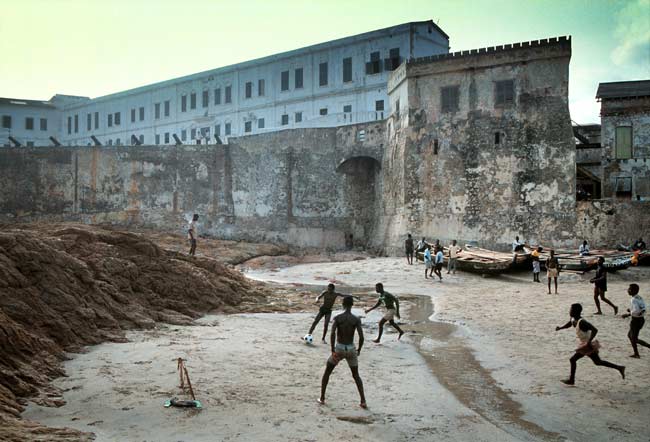 Kasteel Cape Coast, slavenfort aan de kust van Ghana